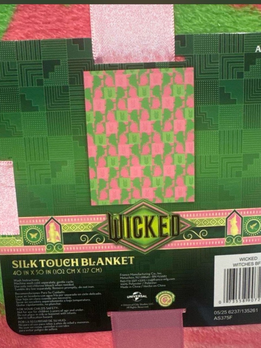 Wicked Silk Touch Blanket Disney - Pink & Green